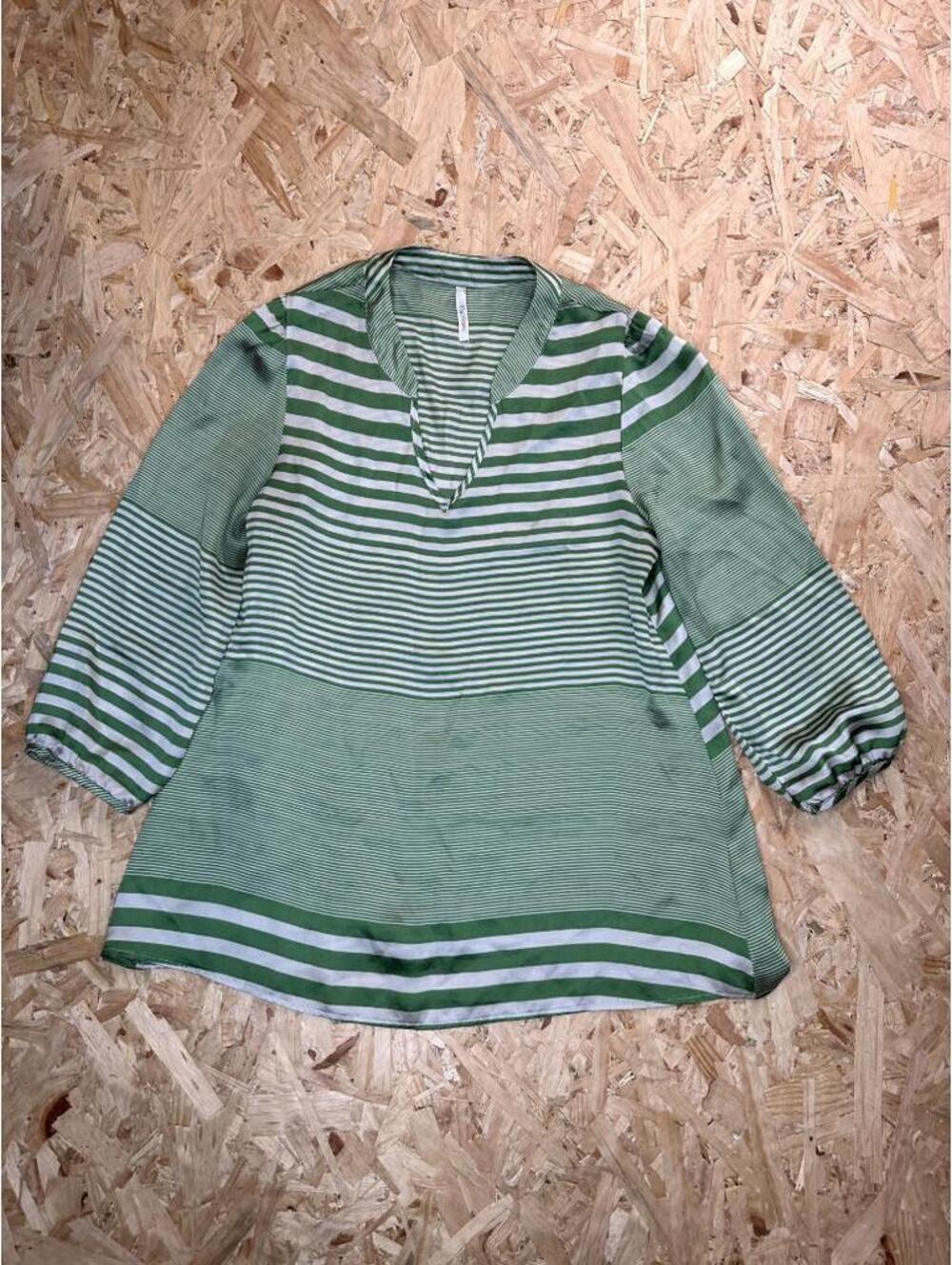 My Story Green White Striped Blouse Womens Size Medium 3/4 Sleeve V-Neck Top